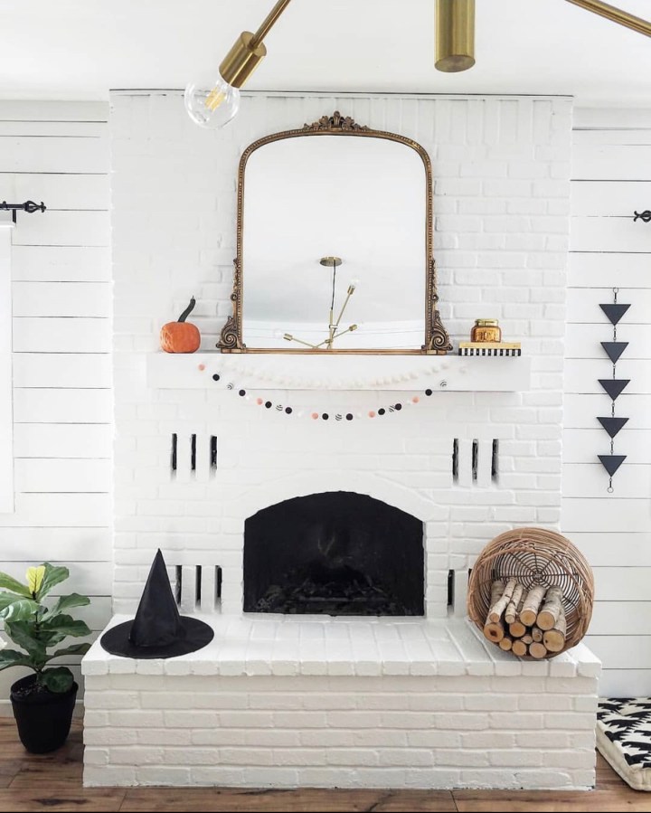 Halloween decor trends flying paper bats Halloween mantle
