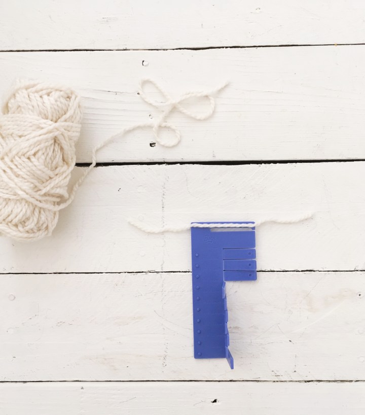 DIY Yarn Tassel Christmas Tree Wood Sign Handmade Christmas DIY Christmas