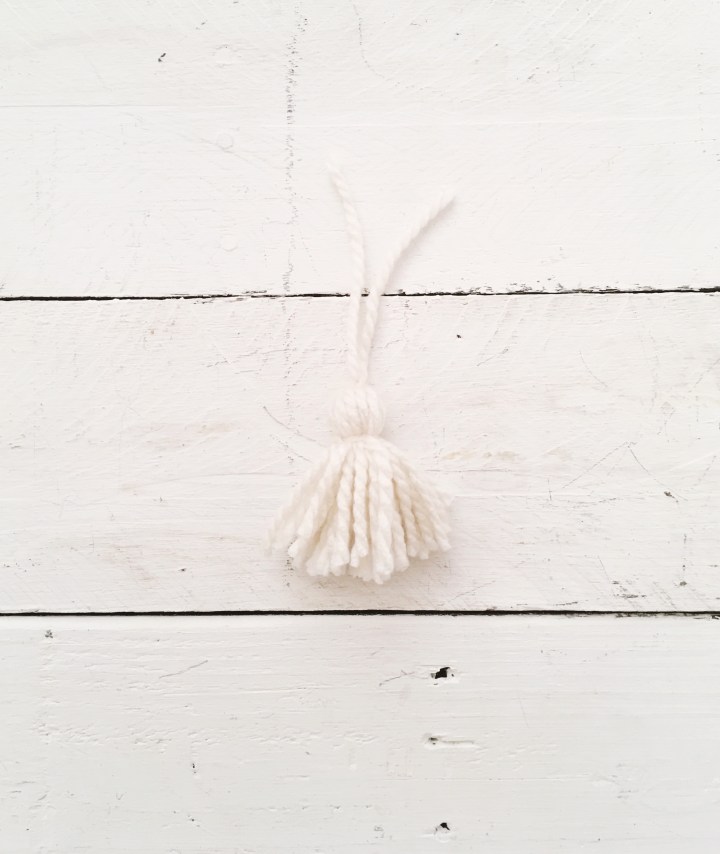 DIY Yarn Tassel Christmas Tree Wood Sign Handmade Christmas DIY Christmas